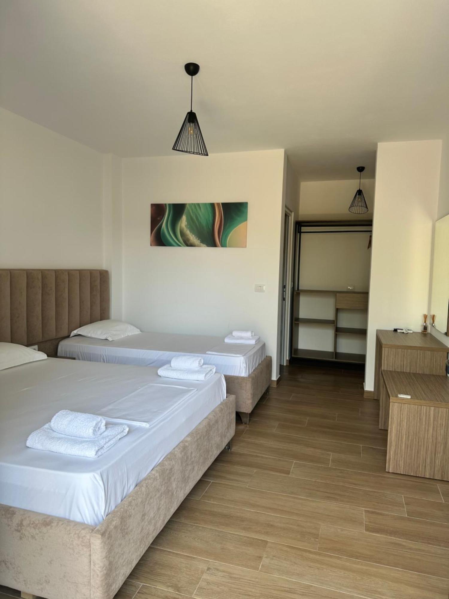 J&B Hotel Ksamil Eksteriør billede